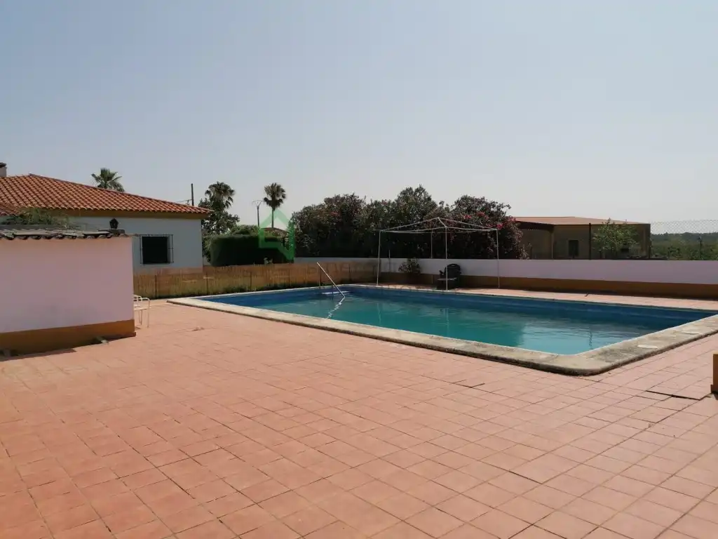 Piscina de Casa o xalet en venda en Badajoz