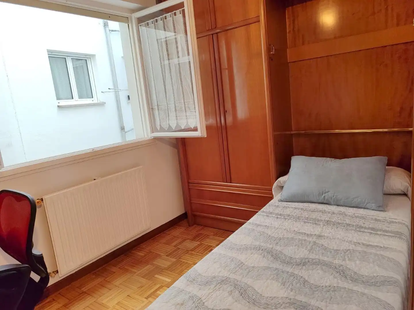 Bedroom of Flat for rent in Oviedo   with Heating and Furnished
