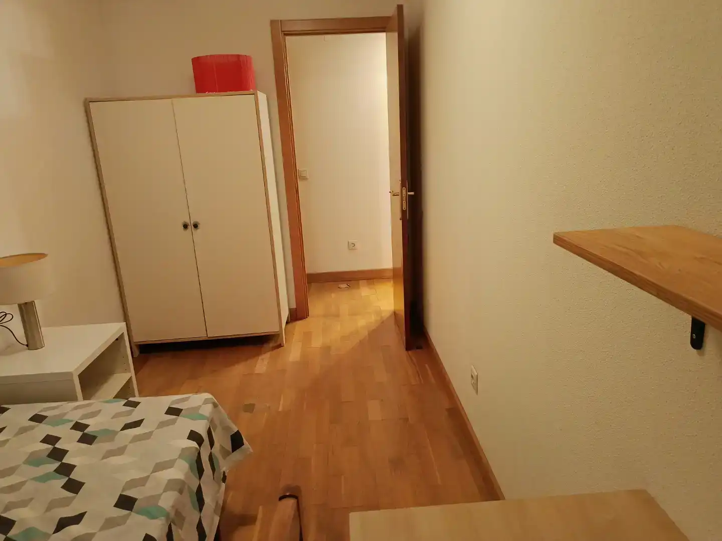 Flat for share in  Pamplona / Iruña  with Parquet flooring, Furnished and Oven