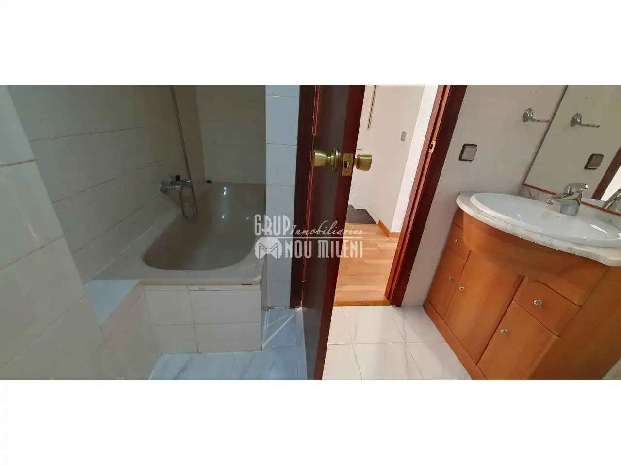 Bedroom of Duplexes for sale in Catarroja  with Air Conditioner, Storage room and Furnished