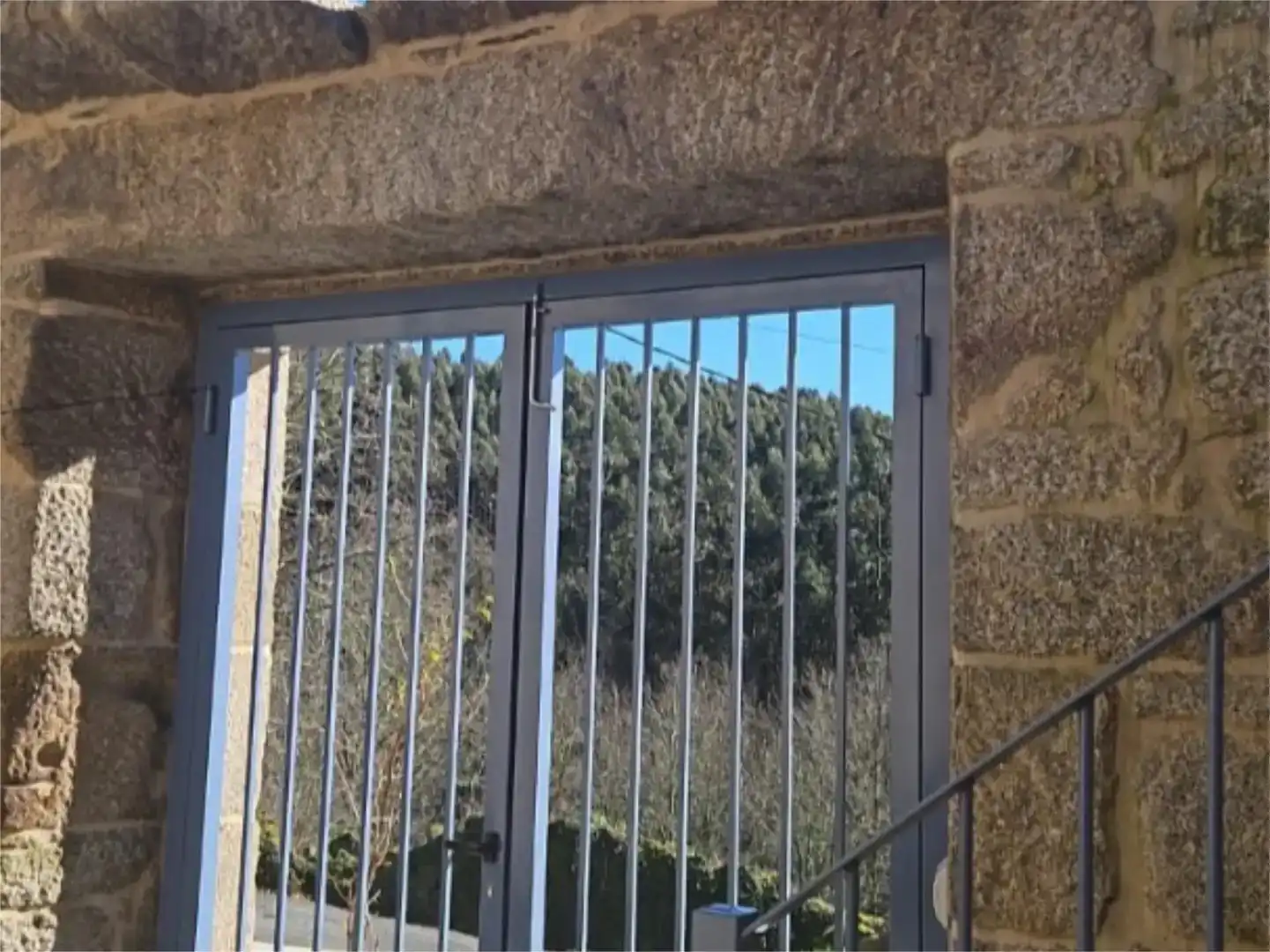 Vista exterior de Casa o chalet en venta en A Lama   con Jardín privado y Amueblado