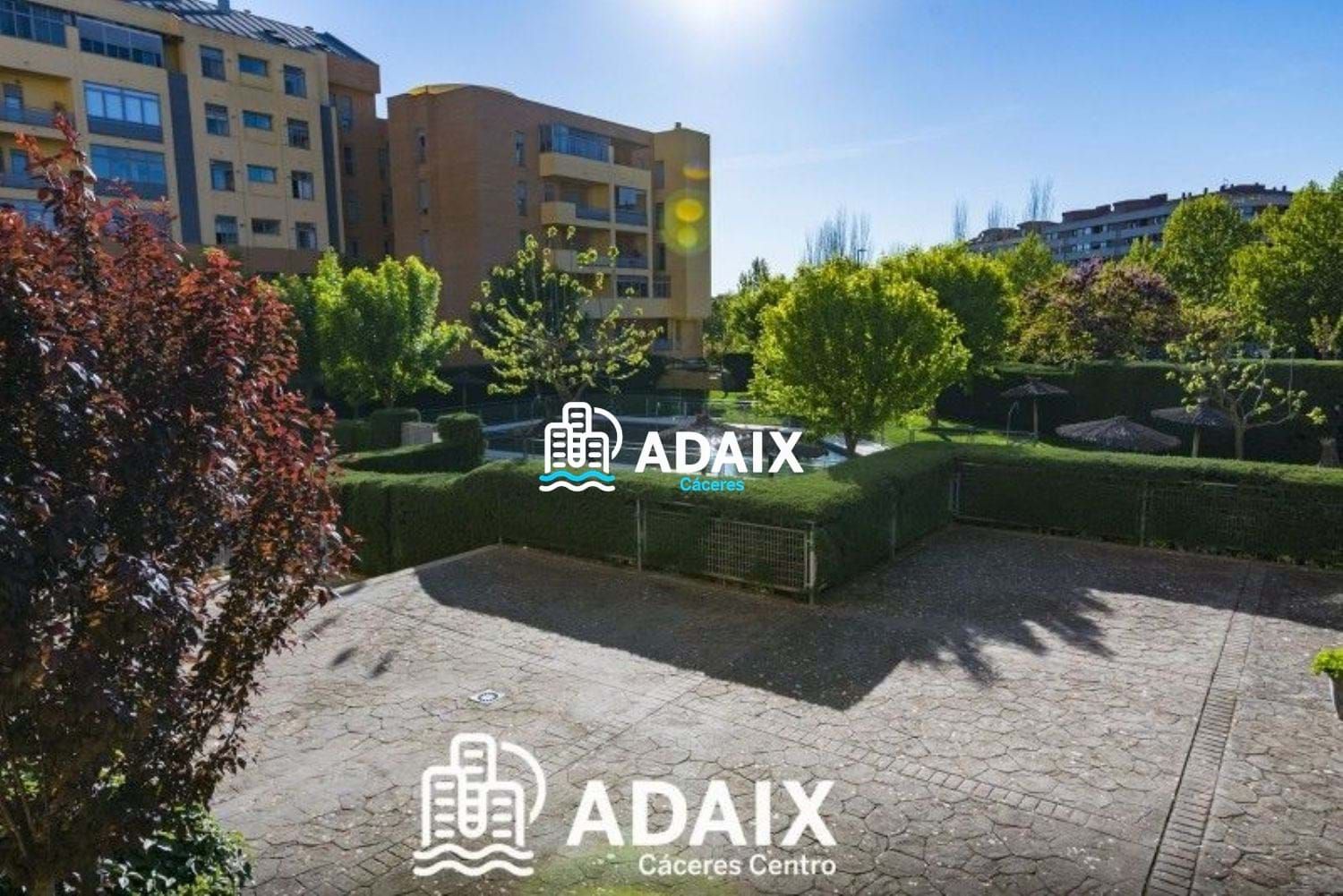 Exterior view of Flat for sale in Cáceres Capital  with Air Conditioner, Heating and Terrace