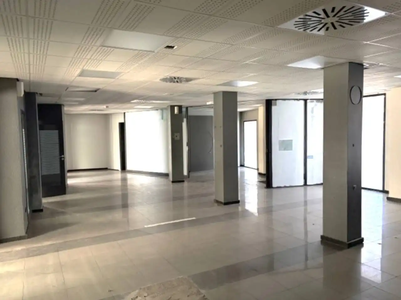 Local commercial à vendre à Torelló, imagen 10
