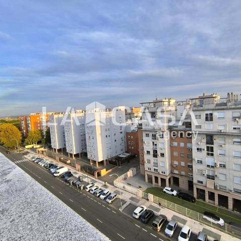 Piso en Venta en Colores -  Entreparques