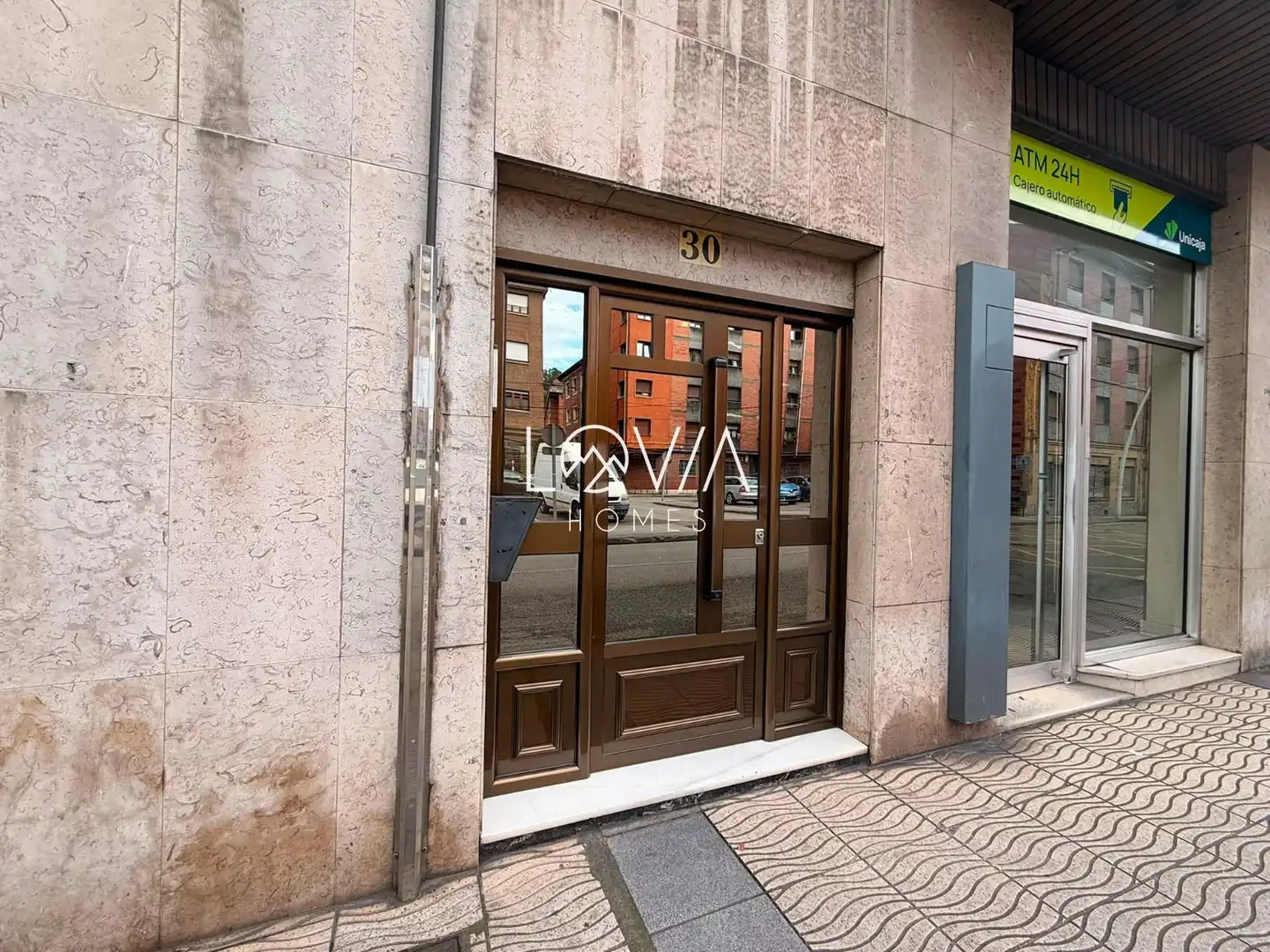 Vista exterior de Pis en venda en Langreo amb Calefacció, Terrassa i Moblat