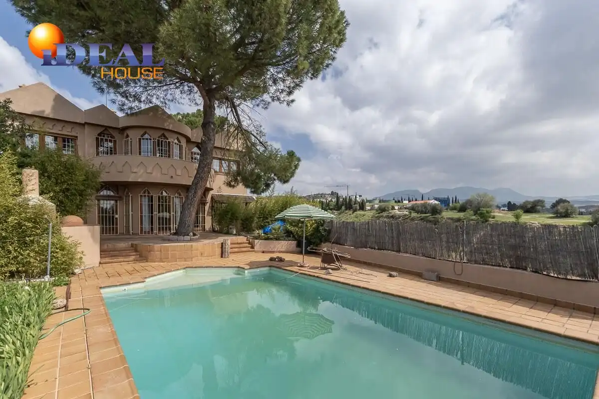 Casa con terrazza in vendita a Calle ARCES UR.MONTELUZ, imagen 3