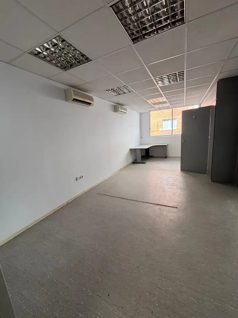 Büro zur Miete in Madrid mit Klimaanlage und Möbliert