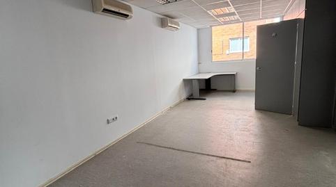 Photo 2 of Office to rent in Calle de Pedro Heredia, Fuente del Berro, Madrid