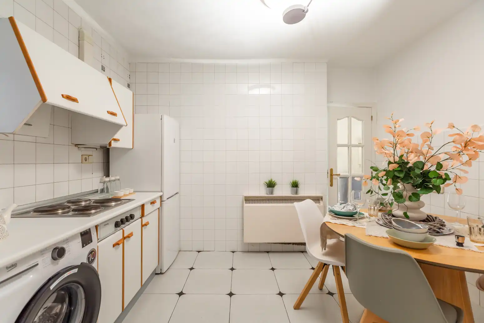 Küche von Wohnung zum Verkauf in  Pamplona / Iruña mit Heizung und Balkon