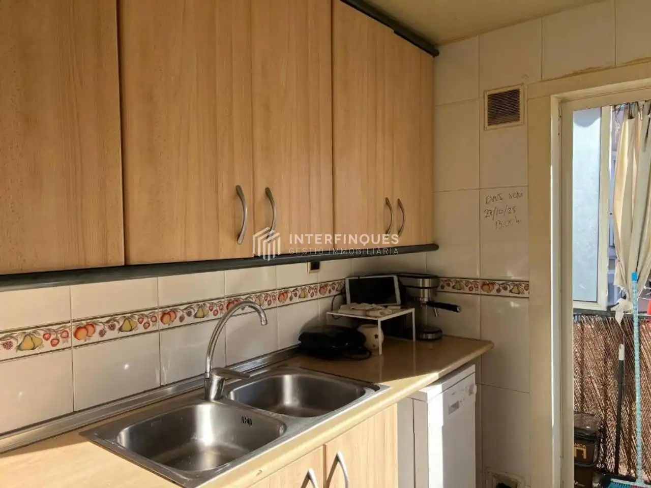Küche von Wohnung zum Verkauf in Mataró mit Klimaanlage, Heizung und Parkett