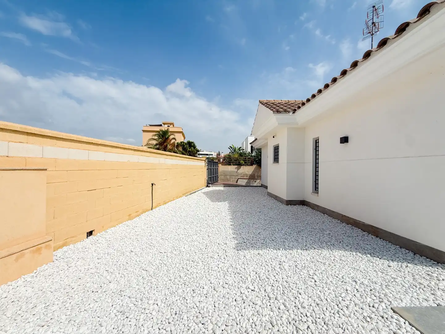 Duplexes for sale in Calarreona