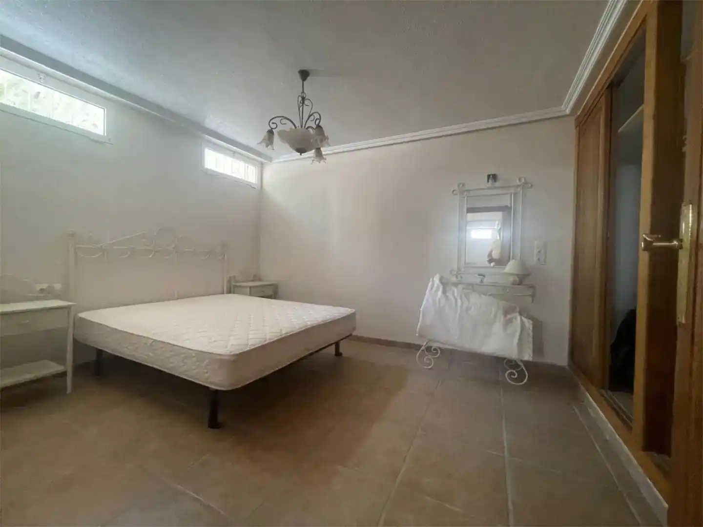 Habitación de Casa o chalet en venta en Torrevieja con Aire acondicionado, Piscina y Balcón