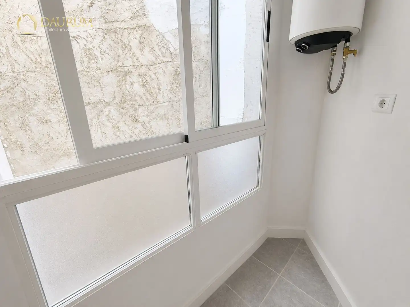 Balcony of Attic for sale in Elche / Elx  with Air Conditioner, Terrace and Furnished