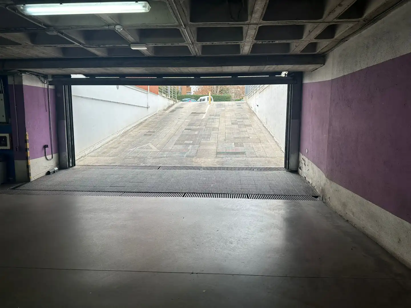 Garaje en venta en Calle Milán, Veredillas