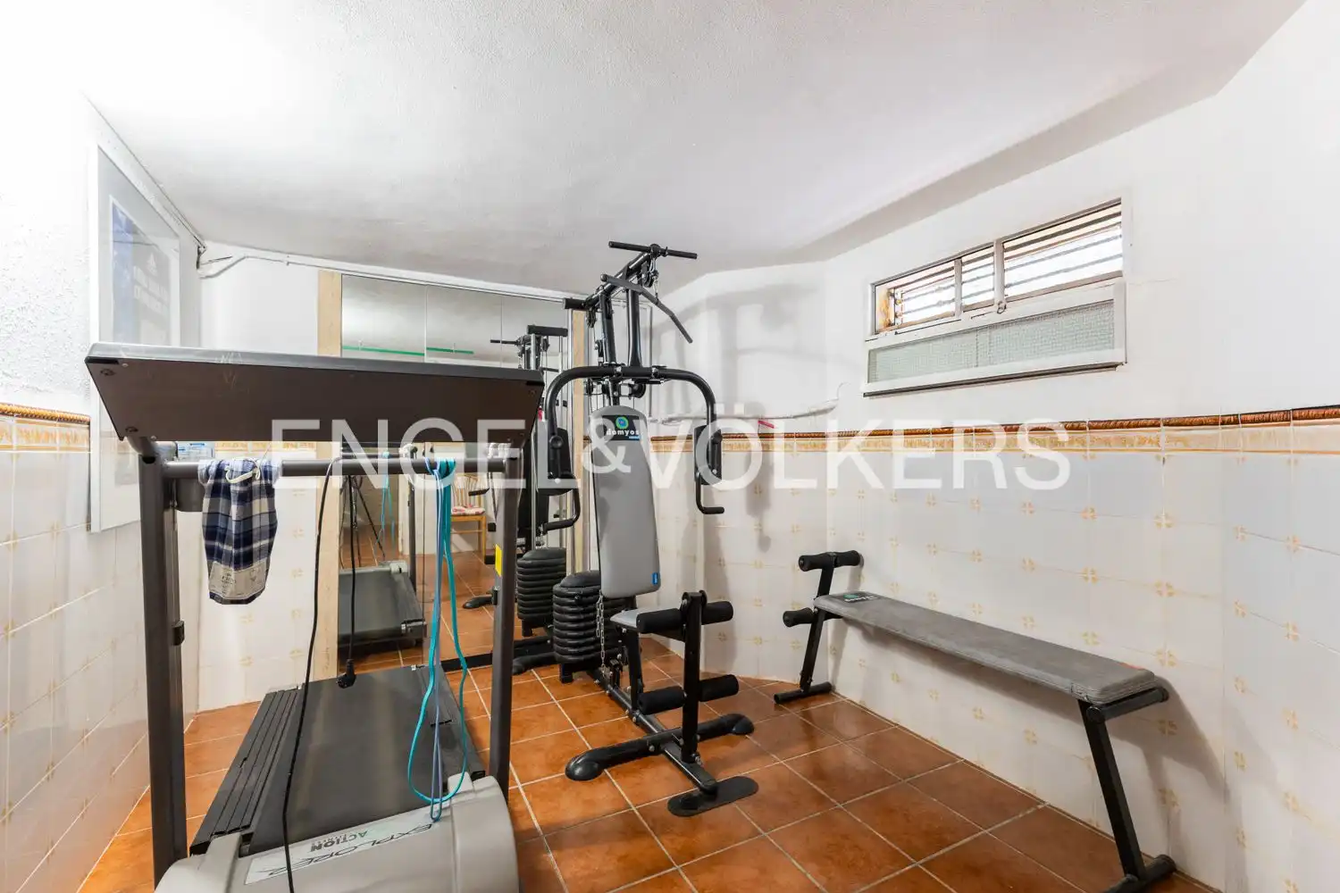 Houses for sale in L'Eliana  with Air Conditioner, Heating and Private garden