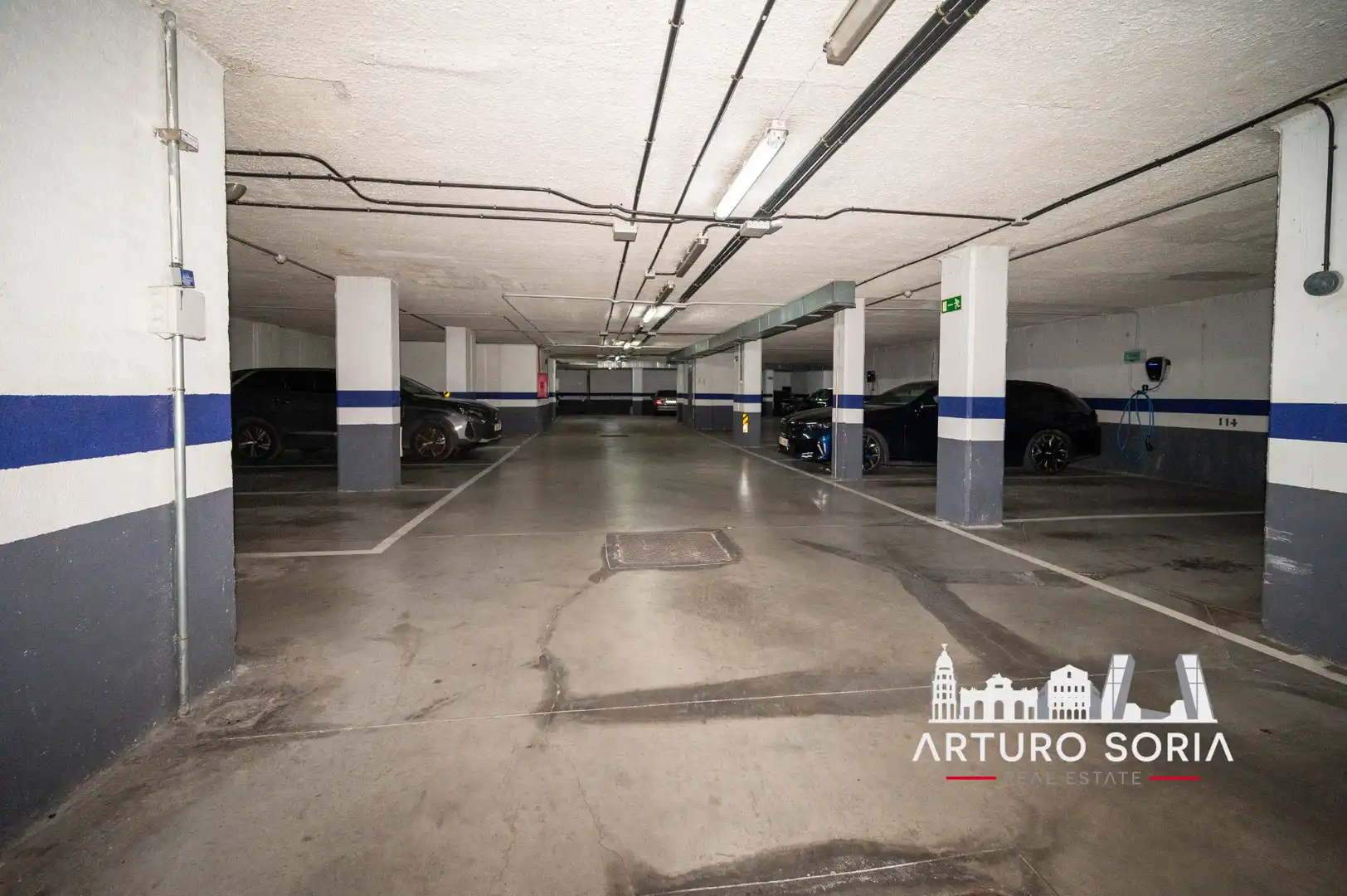 Parking of Flat for rent in Madrid  with Storage room and Community pool