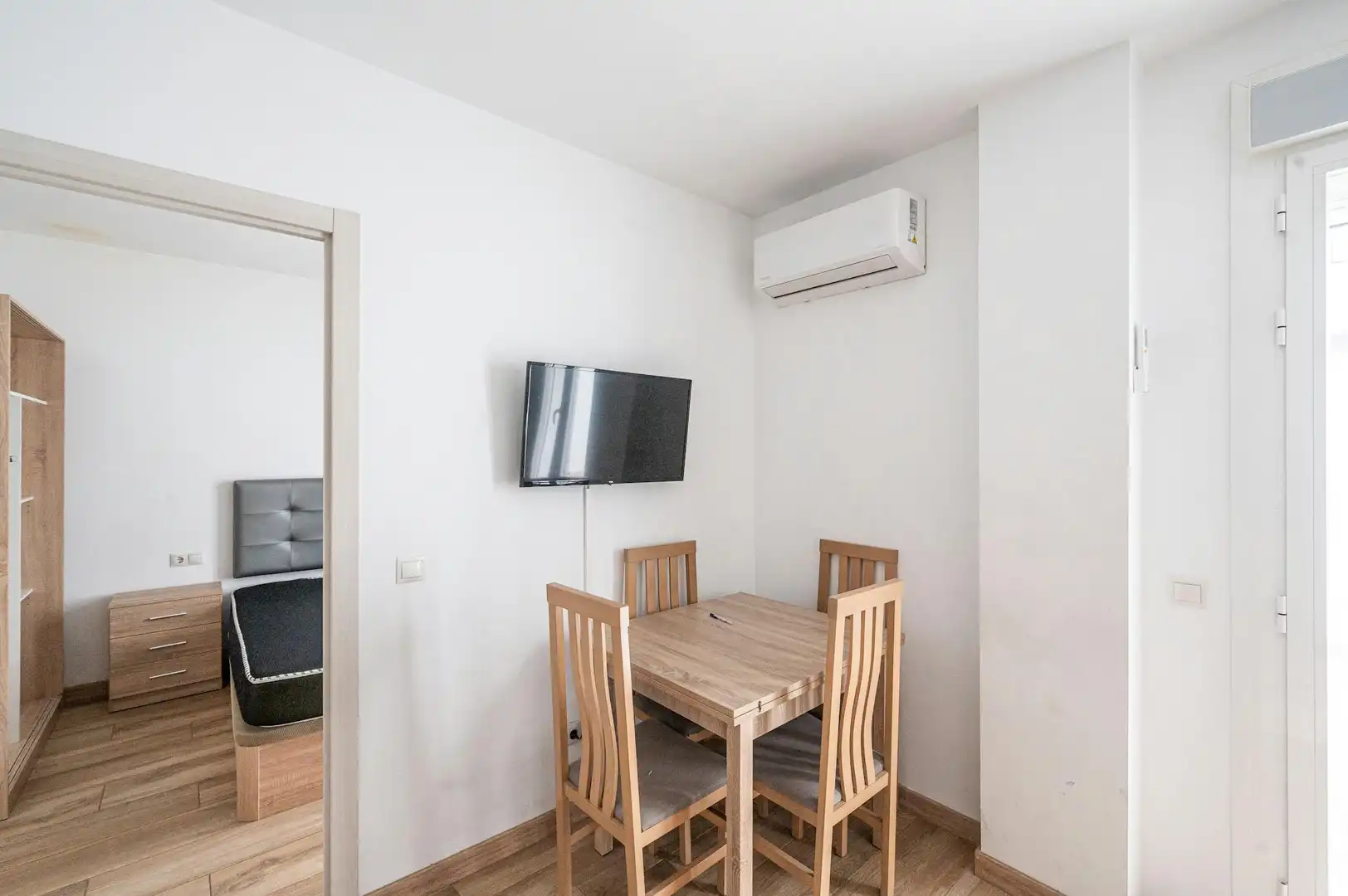 Habitación de Piso de alquiler en Madrid con Aire acondicionado, Amueblado y Lavadora