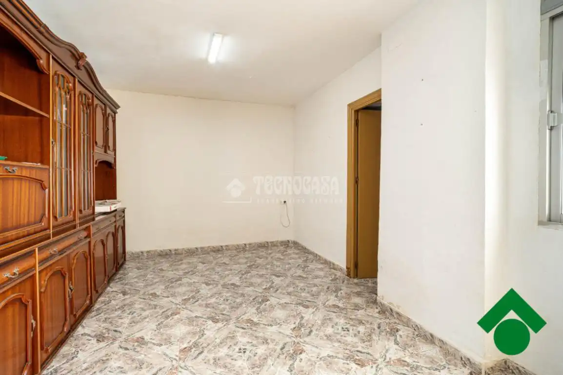Casa adosada en venda en Láchar