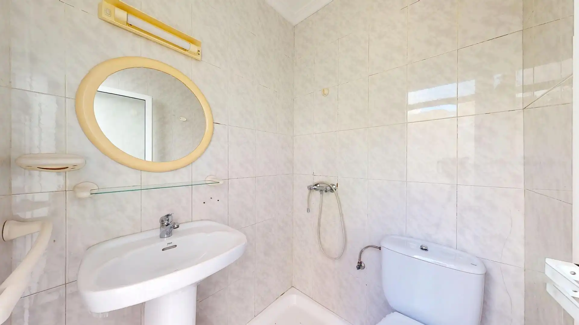 Baño de Casa adosada en venta en San Pedro del Pinatar con Terraza, Amueblado y Balcón