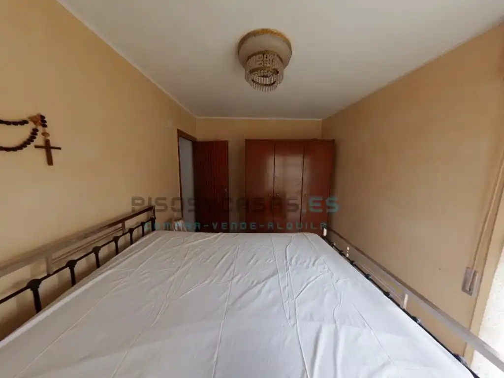 Dormitori de Casa o xalet en venda en Alfamén, Zaragoza