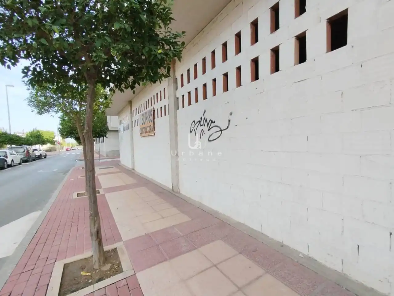 Local de alquiler en Calle Atocheros, Juan de Borbón