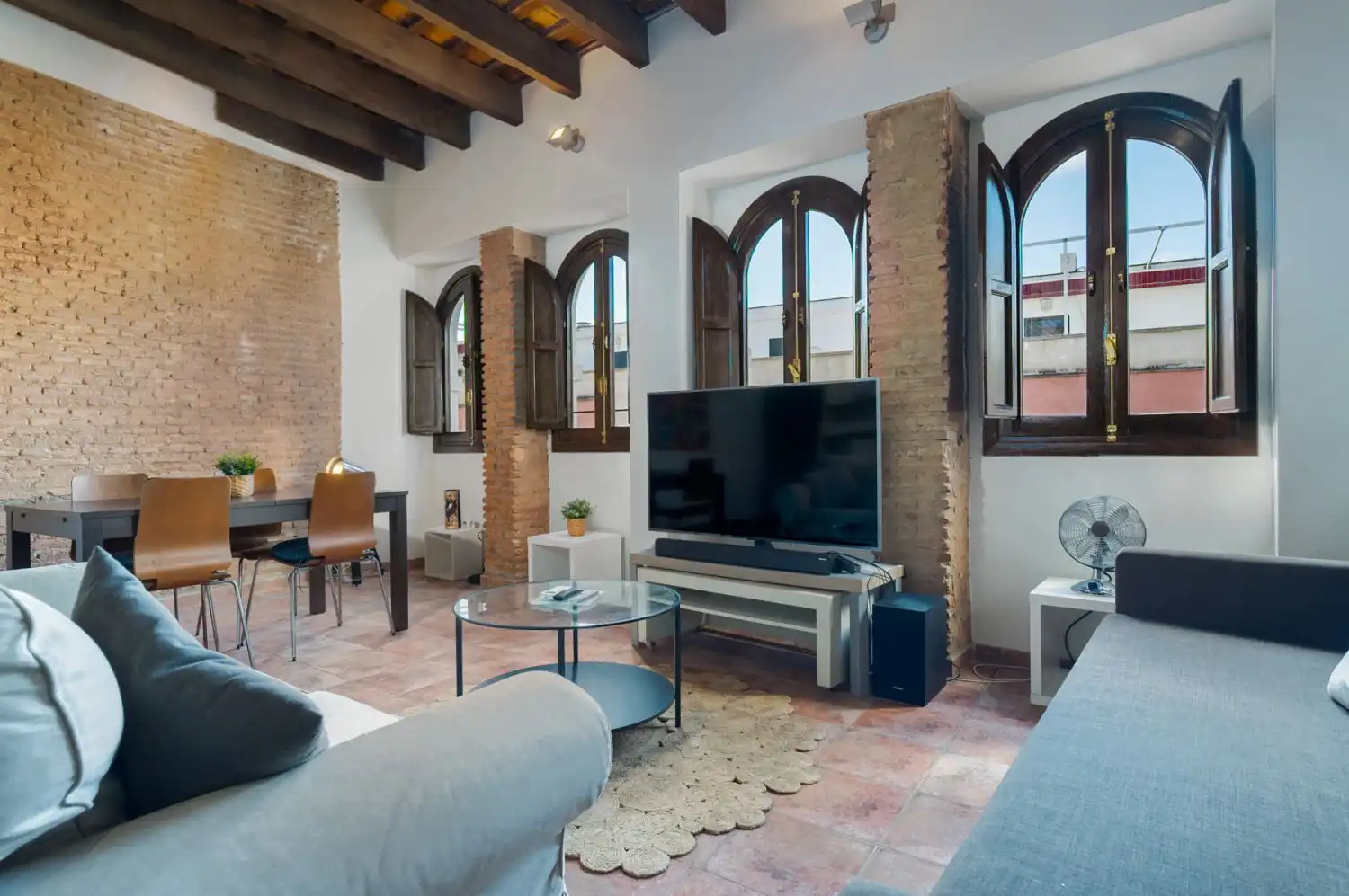 Sala de estar de Piso en venta en Sevilla con Aire acondicionado, Trastero y Amueblado