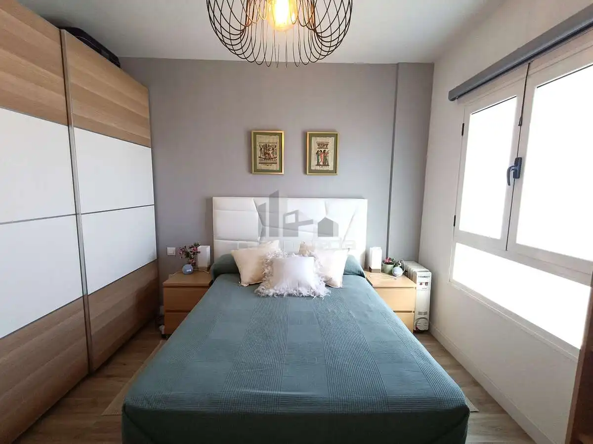 Habitación de Dúplex en venta en Arrecife con Aire acondicionado, Amueblado y Microondas
