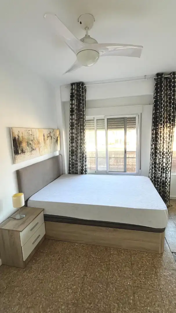 Bedroom of Flat for rent in Valencia  with Furnished, Oven and Washing machine