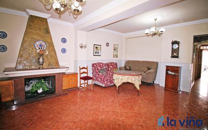 Living room of Single-family semi-detached for sale in Alameda  with Terrace, Storage room and Furnished