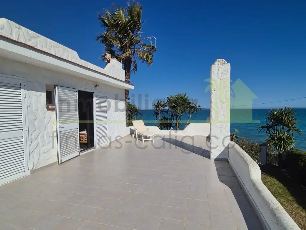 Casa con jardín en venta en Mar Chica