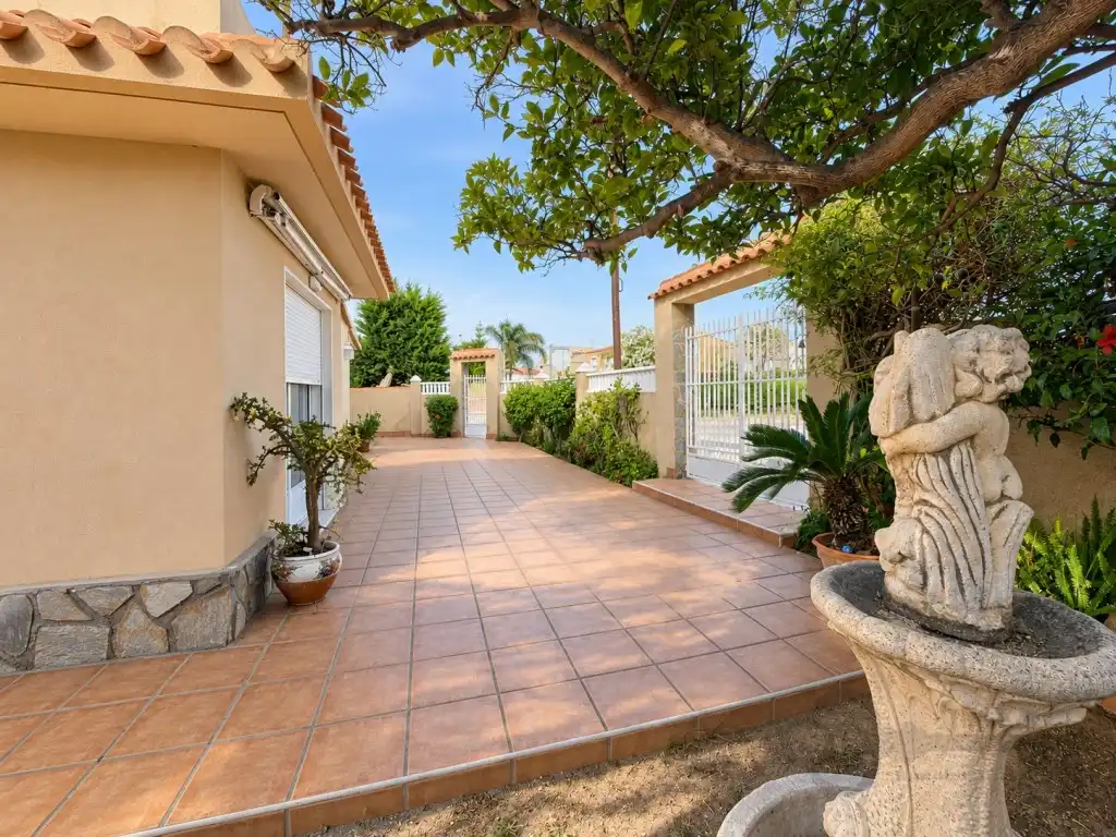 Vista exterior de Casa o xalet en venda en Cartagena