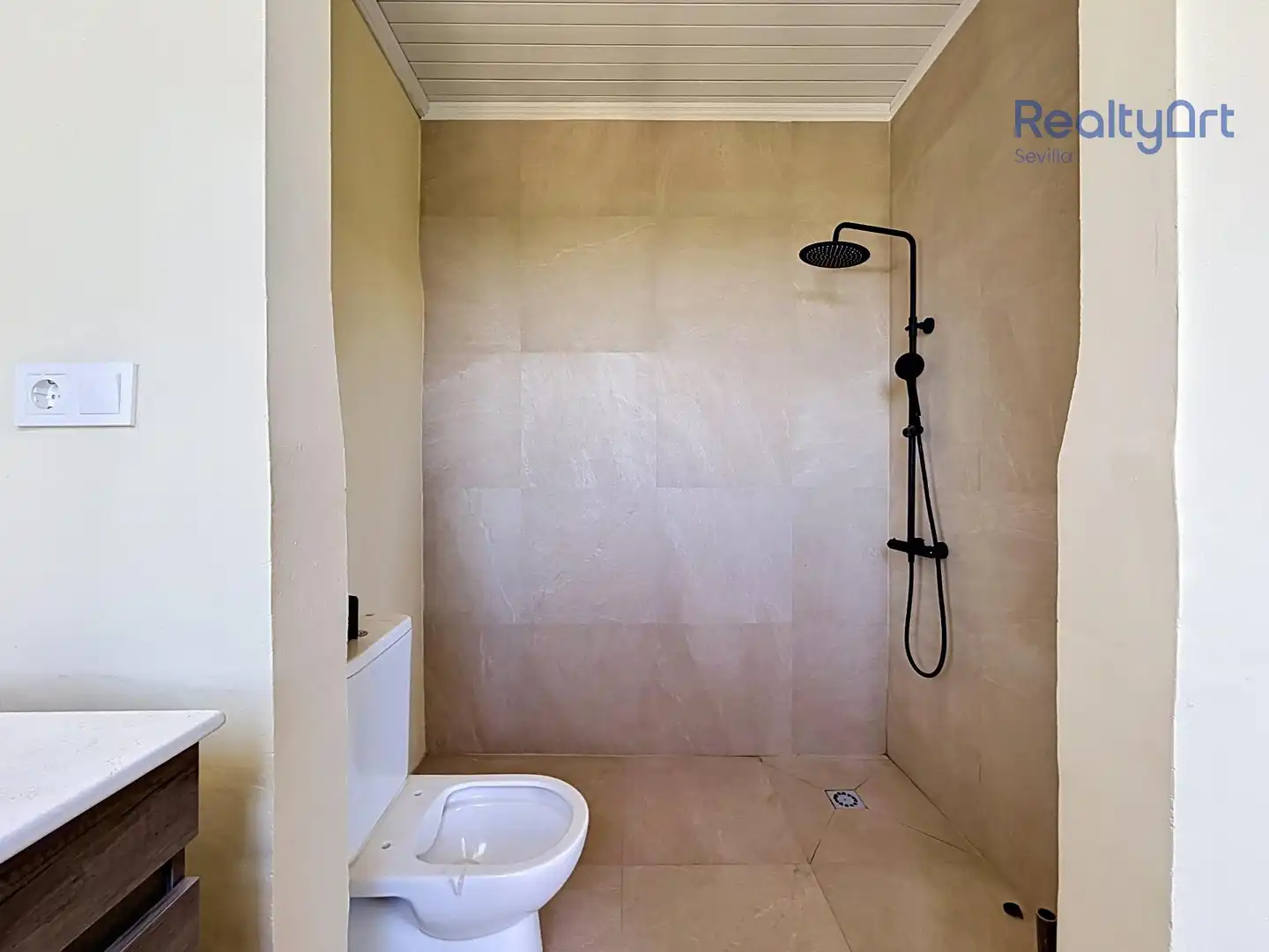 Baño de Finca rústica en venta en Bollullos de la Mitación con Jardín privado y Piscina