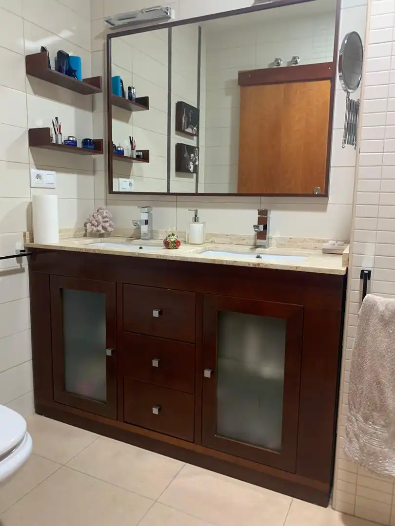 Baño de Piso de alquiler en Murcia con Aire acondicionado, Calefacción y Trastero