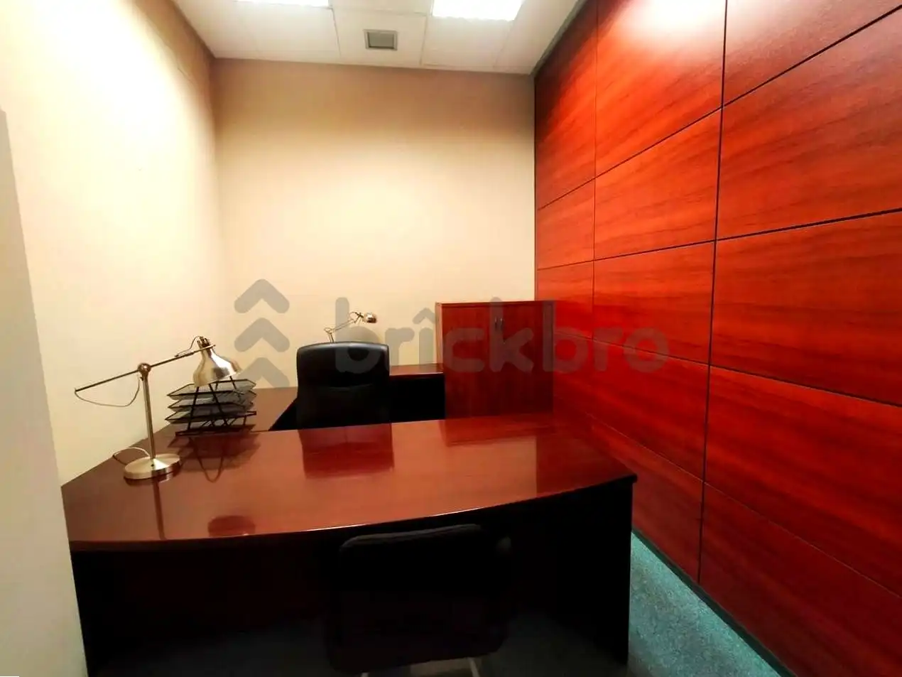 Commercial properties for sale in Barcelona  with Air Conditioner