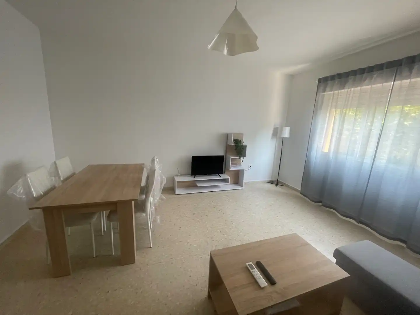 Living room of Flat for rent in Almendralejo  with Air Conditioner, Furnished and Oven