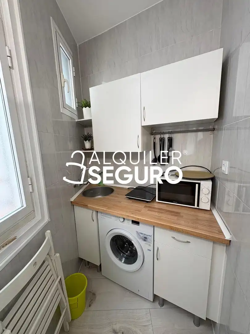 Küche von Wohnung zur Miete in Madrid mit Klimaanlage, Heizung und Möbliert