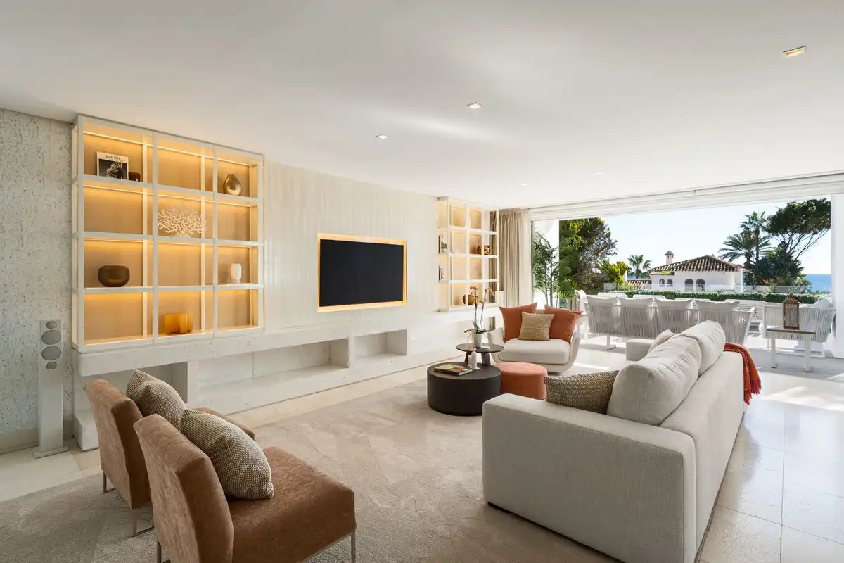 Living room of Detached homes for sale in Marbella  with Air Conditioner, Private garden and Terrace