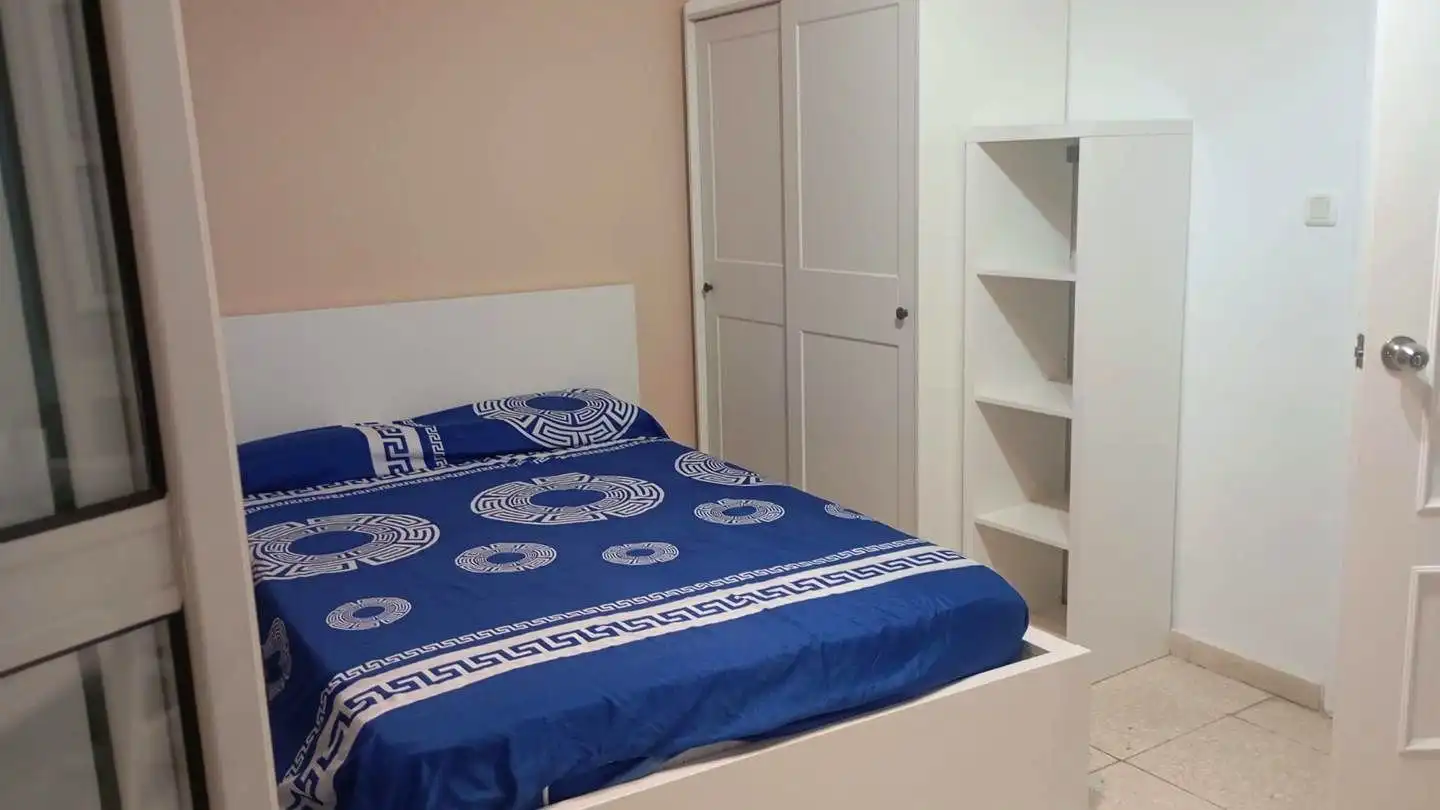 Room in Calle Cuna, Alfalfa - Santa Cruz