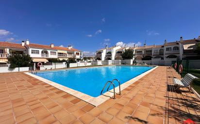 Piscina de Casa adosada en venda en El Vendrell amb Terrassa, Piscina i Balcó