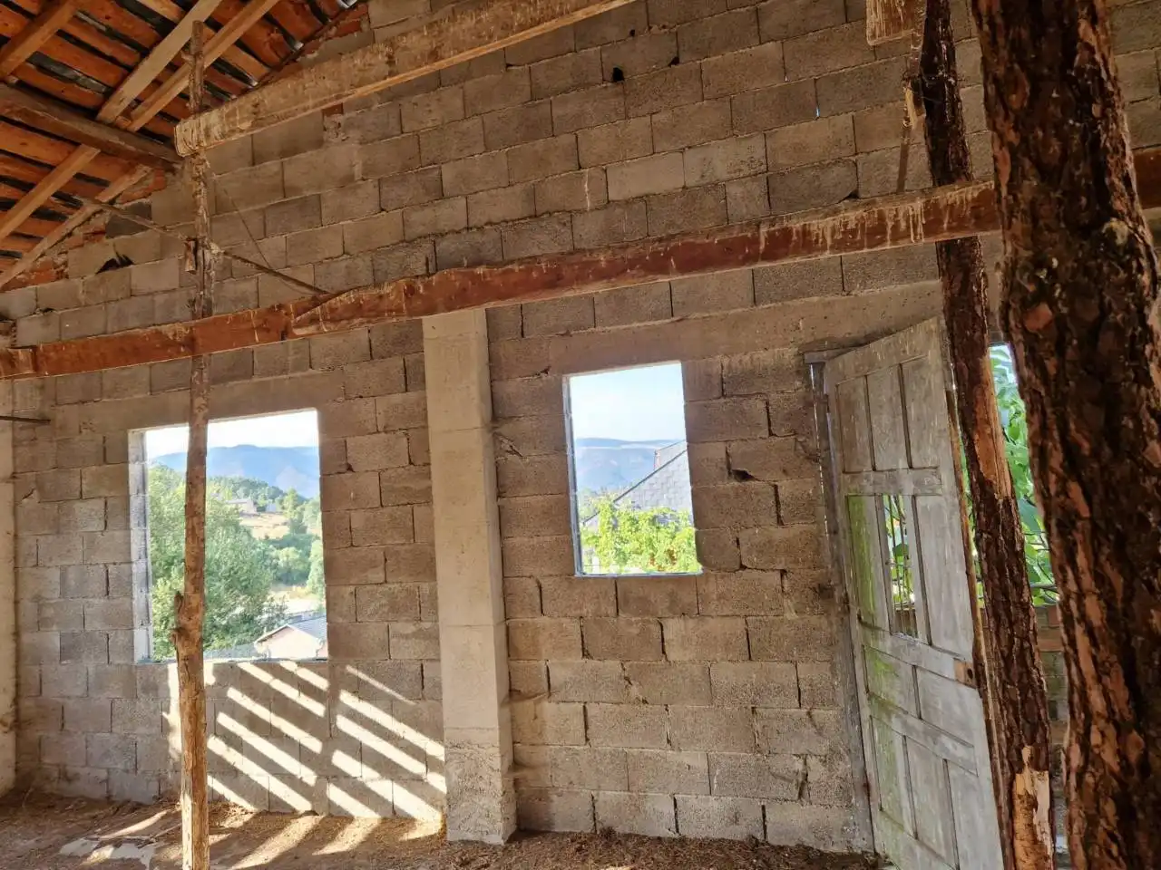 Exterior view of Houses for sale in Larouco
