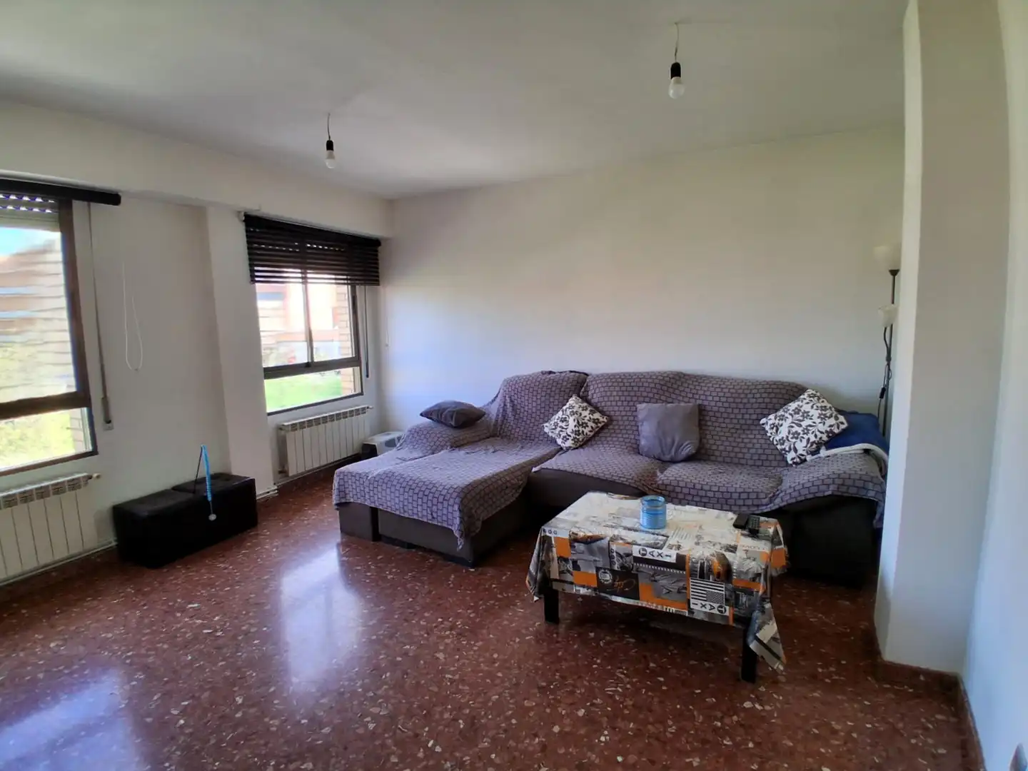 Sala d'estar de Pis en venda en Zaragoza amb Calefacció i Balcó