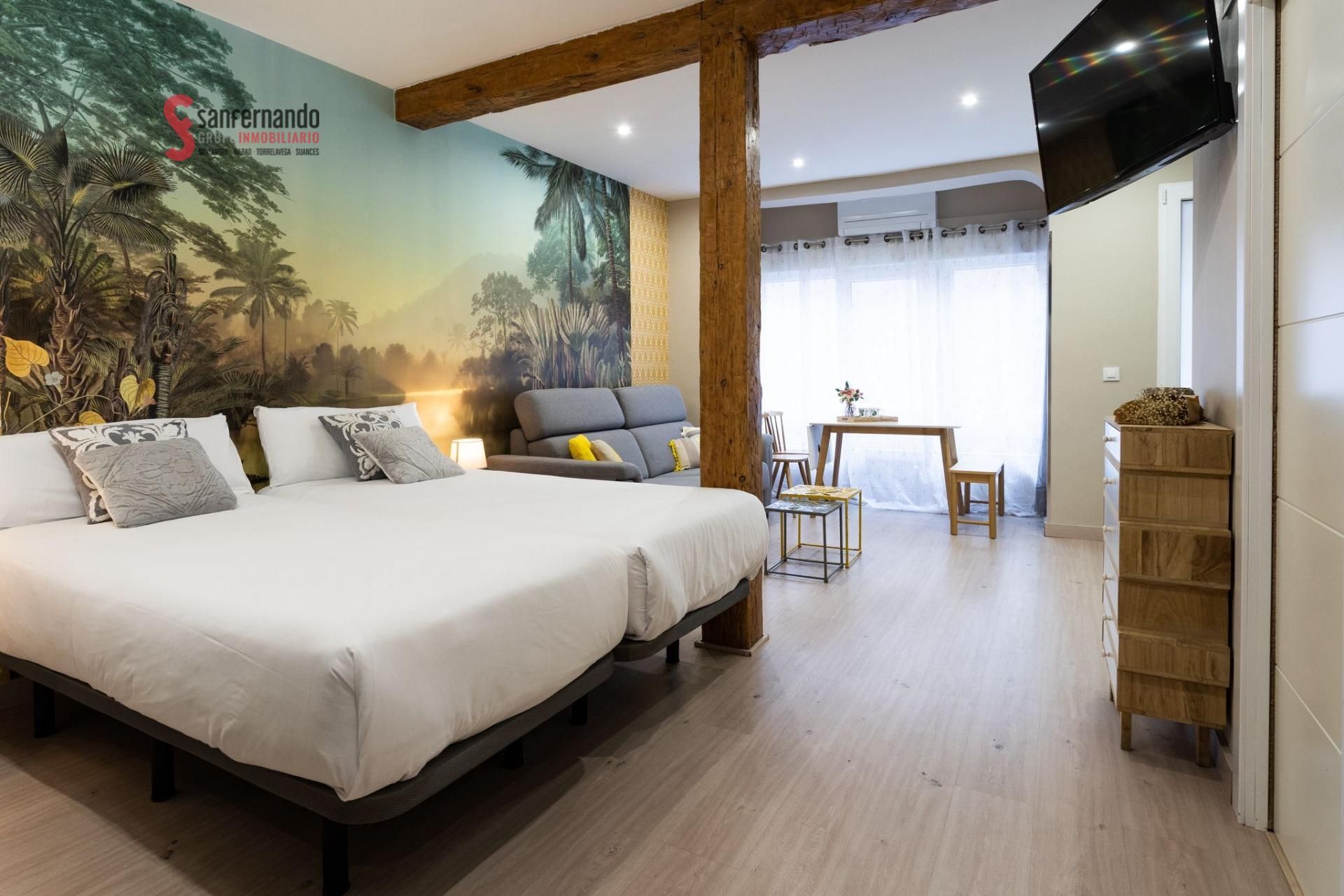 Dormitori de Apartament de lloguer en Santander amb Aire condicionat i Balcó