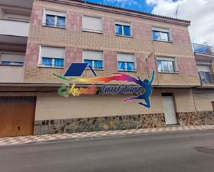 Vista exterior de Pis en venda en Villacañas amb Calefacció i Terrassa