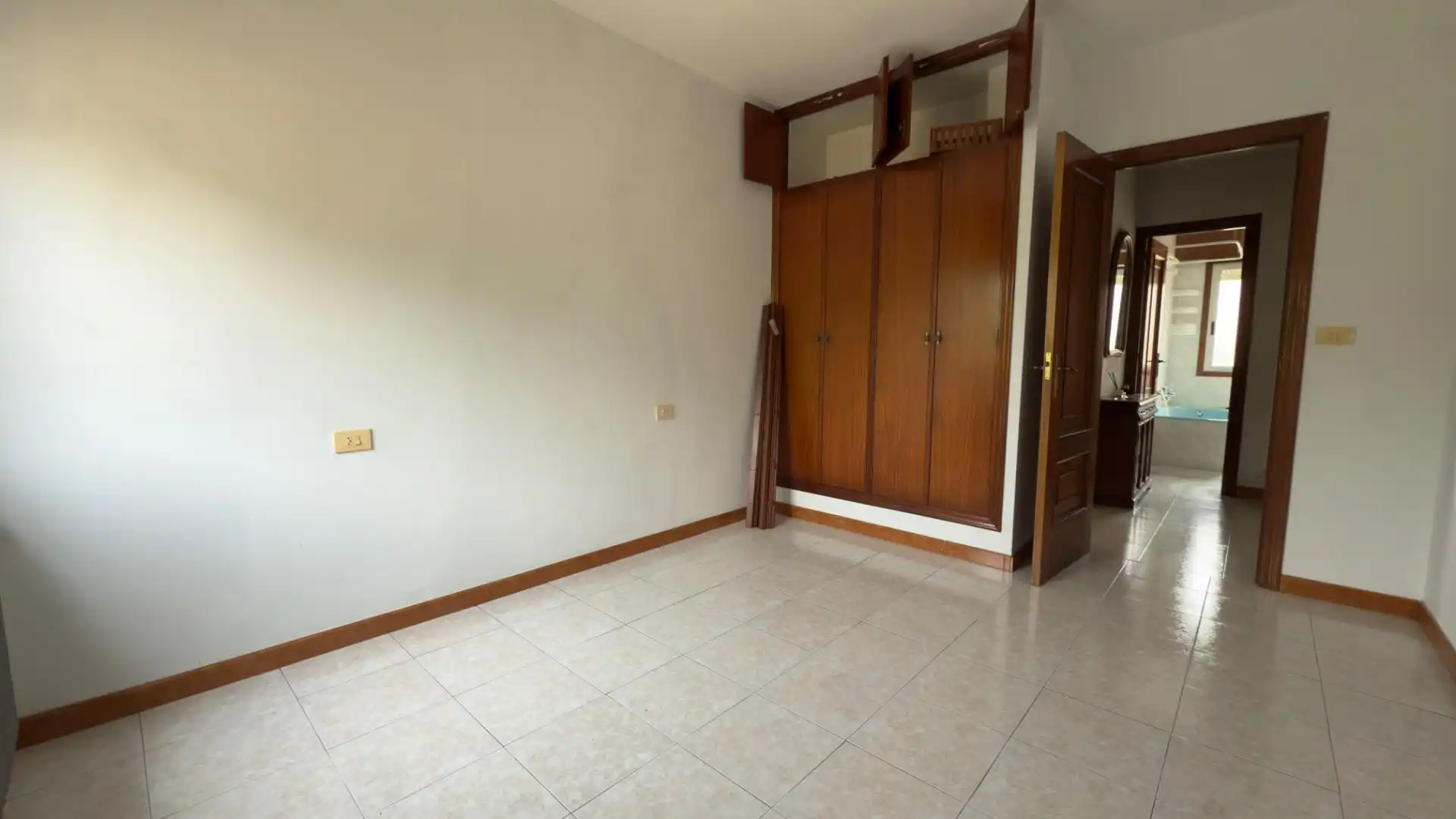 Habitación de Casa o chalet en venta en Avión con Calefacción, Jardín privado y Trastero