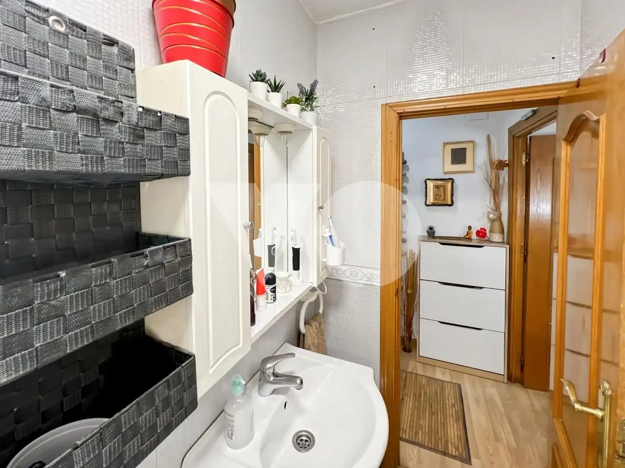 Bathroom of Flat for sale in Madrid  with Air Conditioner and Heating