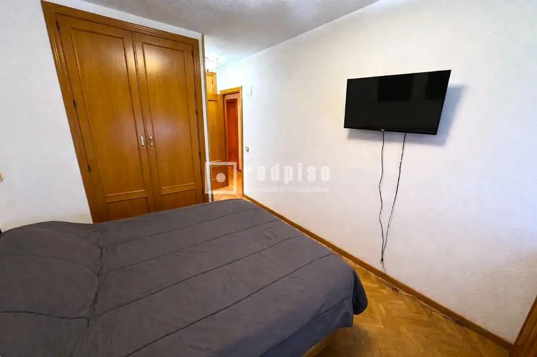 Schlafzimmer von Wohnung zum Verkauf in Coslada mit Heizung, Privatgarten und Terrasse