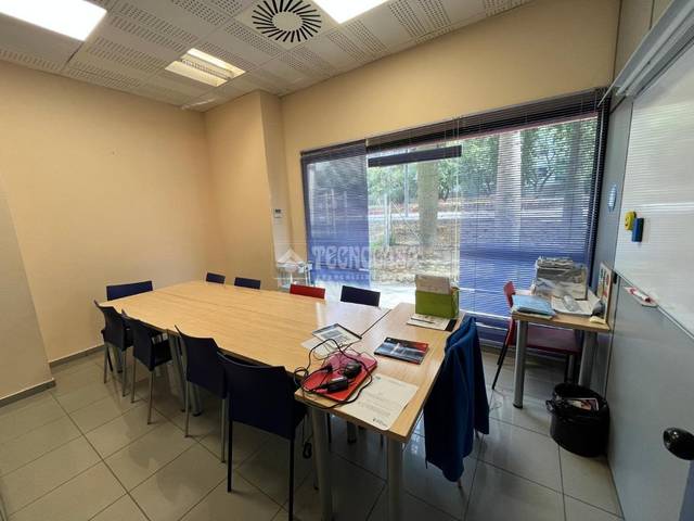 Local comercial en Alquiler en El Cano - Los Bermejales