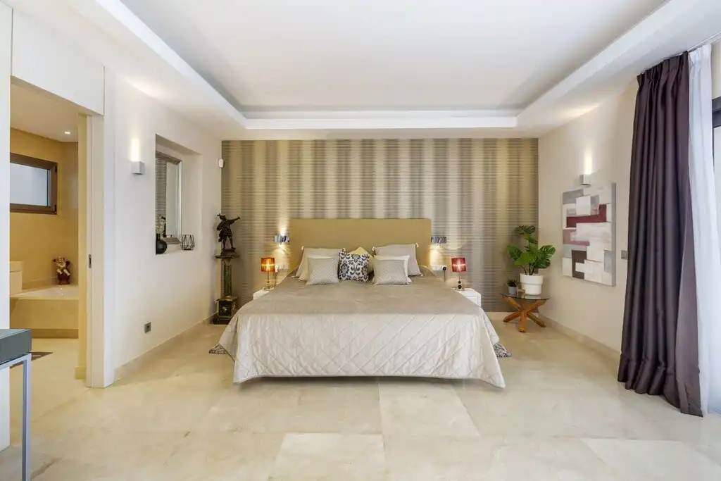 Detached house with pool for sale in Estepona Pueblo, imagen 15