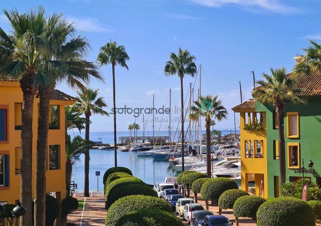 Exterior view of Apartment to rent in Sotogrande  with Air Conditioner, Heating and Terrace