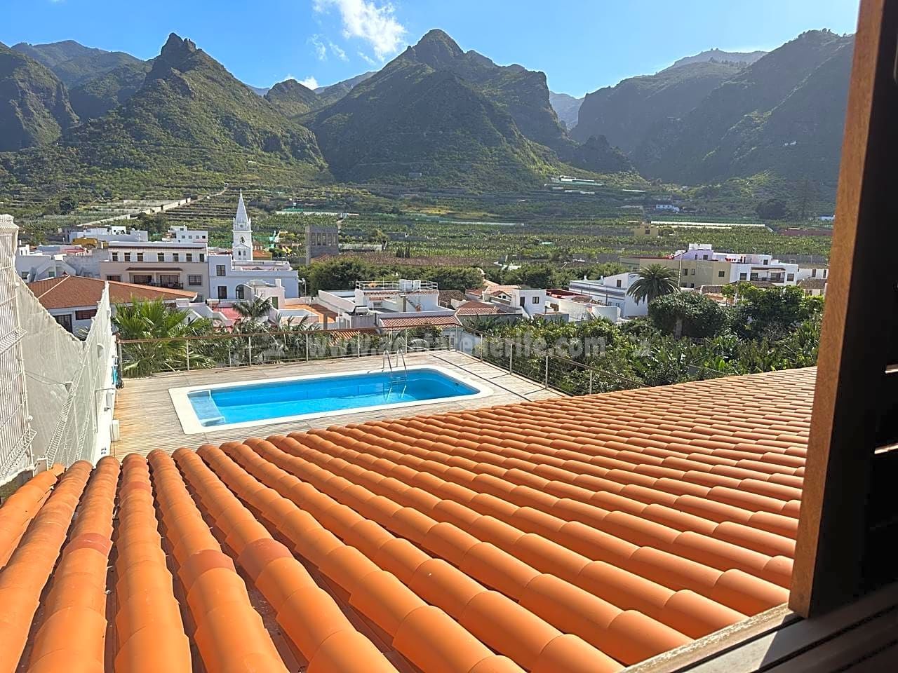 Exterior view of House or chalet for sale in Los Silos  with Air Conditioner, Private garden and Terrace